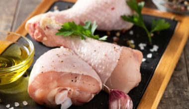 Exportações elevam o preço da carne de frango brasileira em fevereiro Omã | Garra International